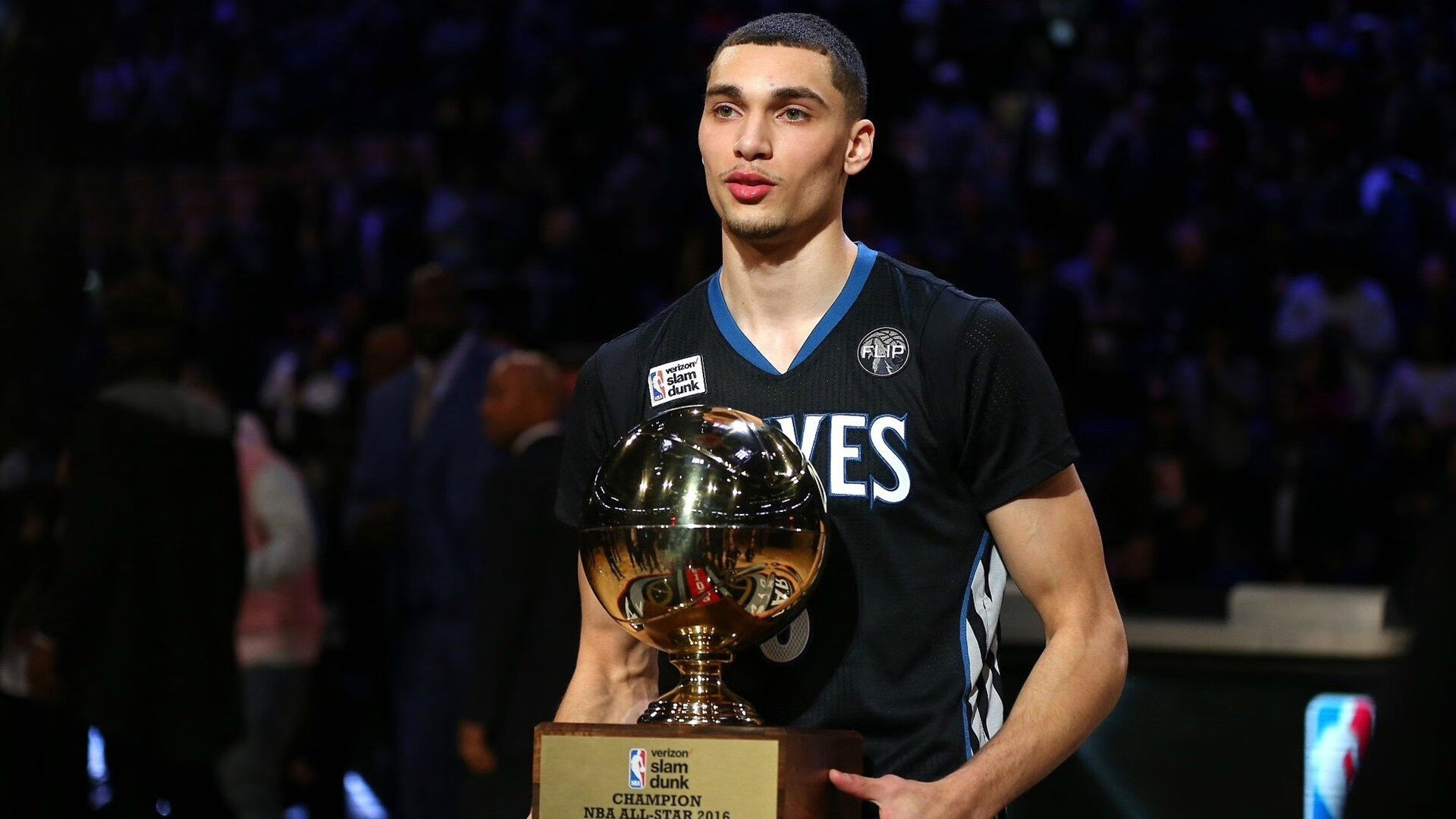 九游(jiuyou)官方网站-贝尔哈德·福特：极具战术眼光与执行力，成为全黑队战术部署的关键球员